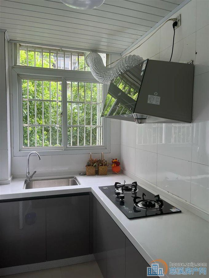 城东新村57平118万精装修