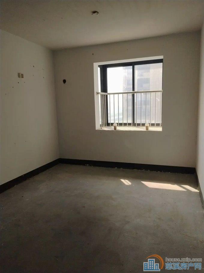 明月佳苑 不靠高架,采光无影响