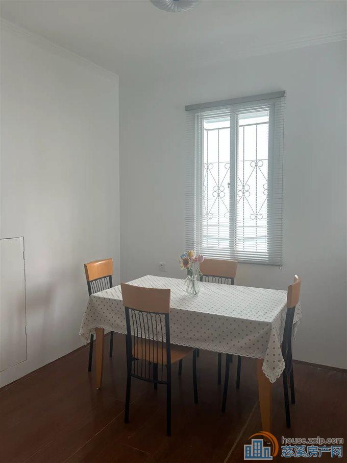 城东新村57平118万精装修