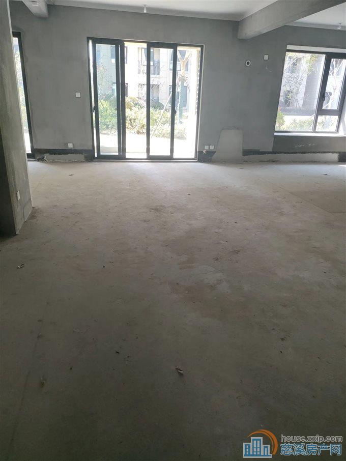 带朝南大花园青溪云庐120平148万