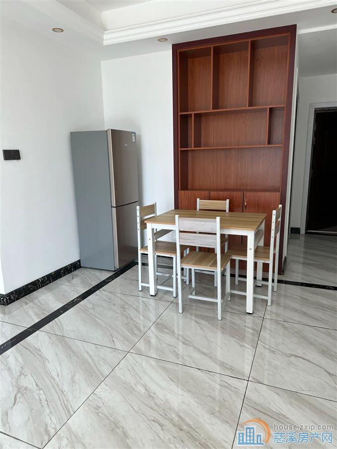 明月佳苑91平125万带车位