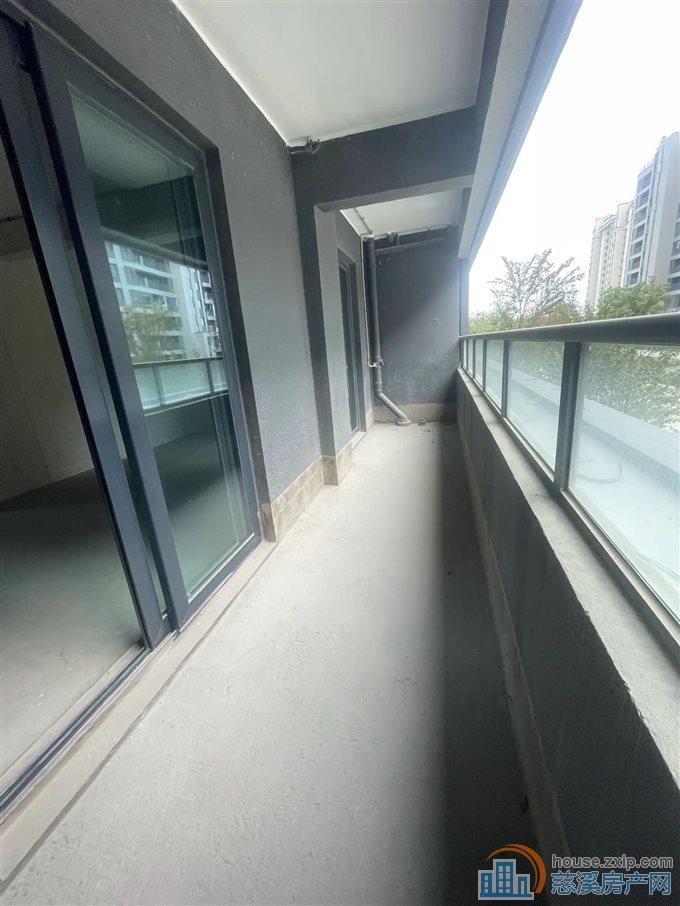 急卖 湖樾云著毛坯143平方199.8万