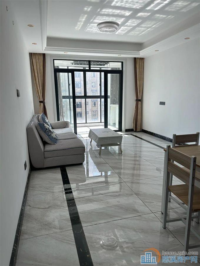 明月佳苑91平125万带车位