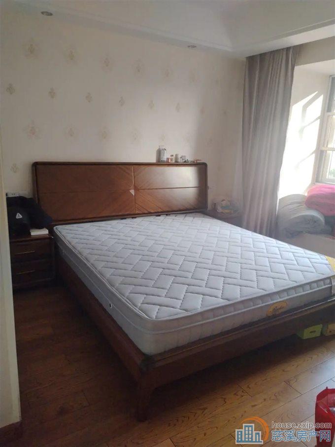 金仕华庭精装 房东自住保养好 带车位