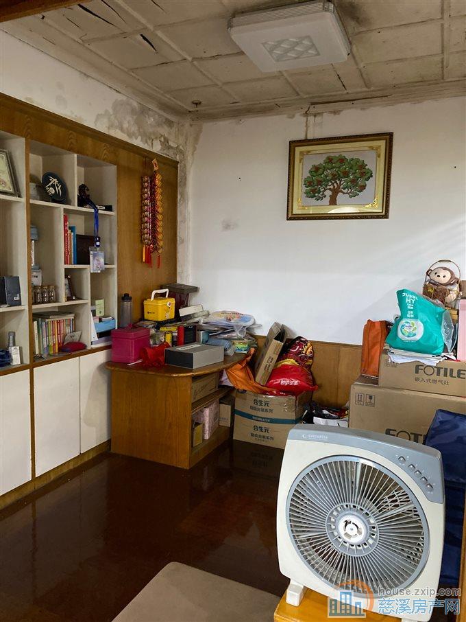  泰星公寓126平89万带露台三小书包