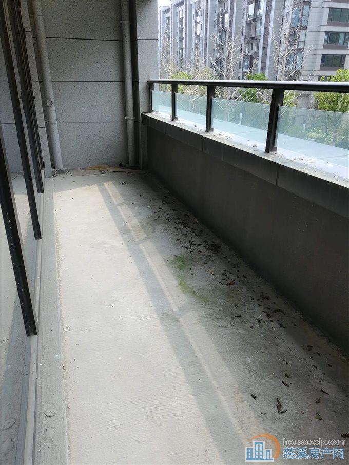 捡漏 保利银杏小镇双阳台，四开间朝南