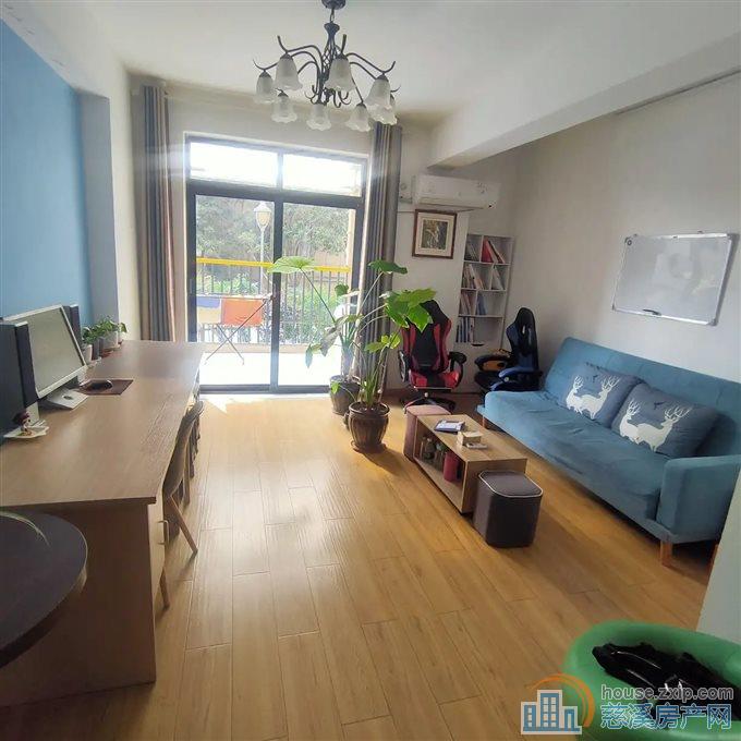 新潮塘南苑118平139万带车位文锦书包