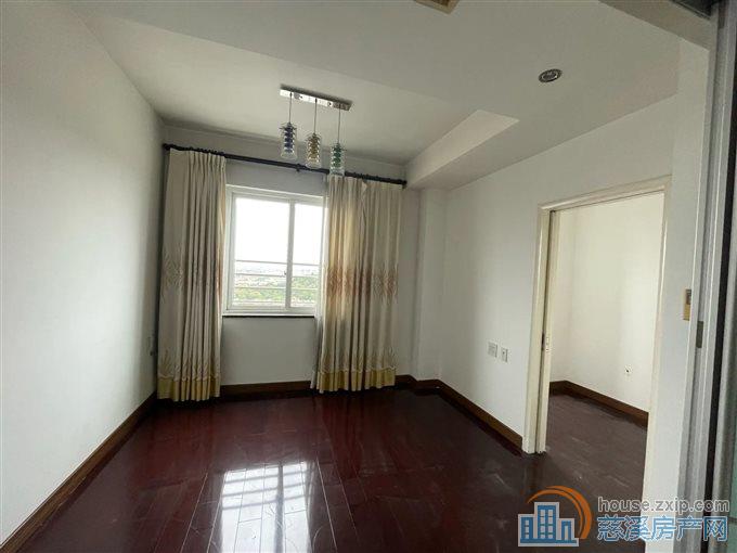 景观花苑二期169平176万带车位