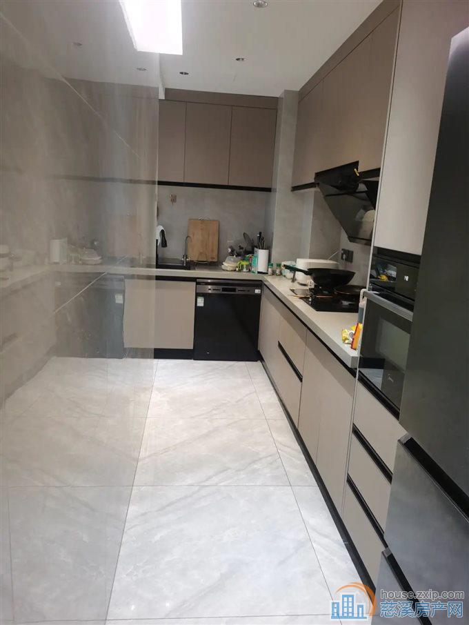 天誉华府111平223万精装修拎包