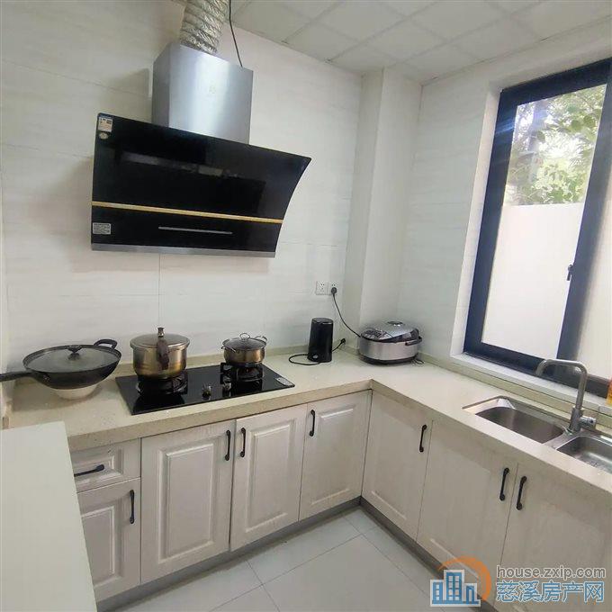 新潮塘南苑118平139万带车位文锦书包