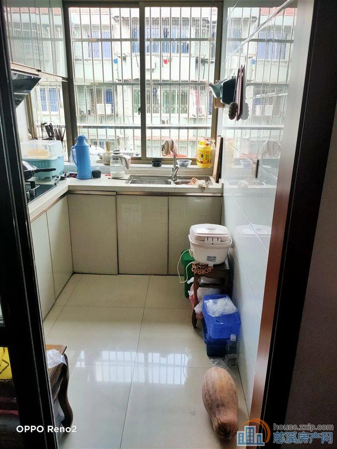 金棉小区 精装 带杂物间 自住房南北通透