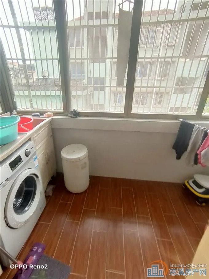 金棉小区 精装 带杂物间 自住房南北通透
