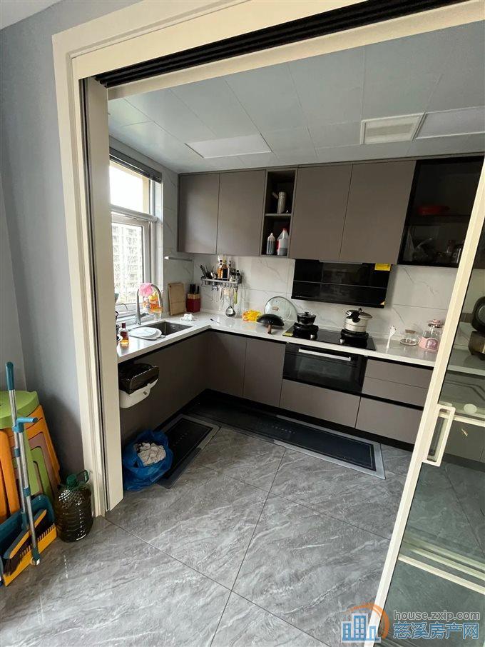 中梁泊景庭143平洋房次顶楼218万