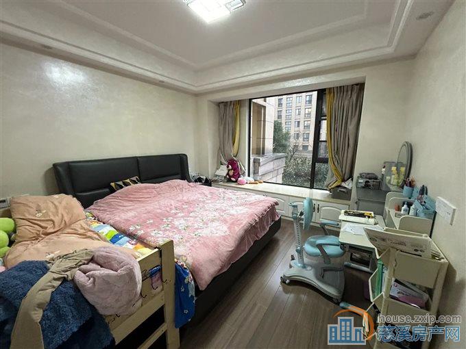 元亨雅园112平175万市中心地段