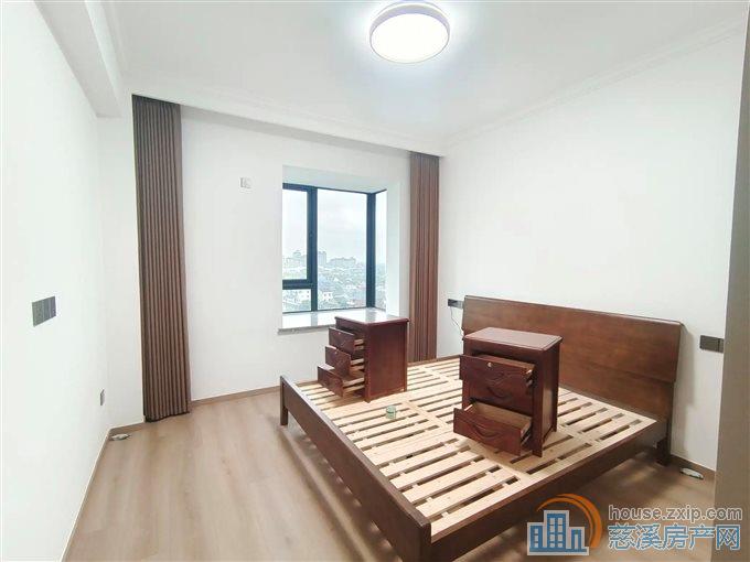 急卖 云颂府100平方133万送车位