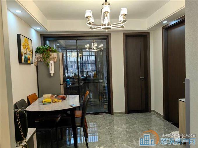 金南小区3楼73平十储藏室豪装直接房源