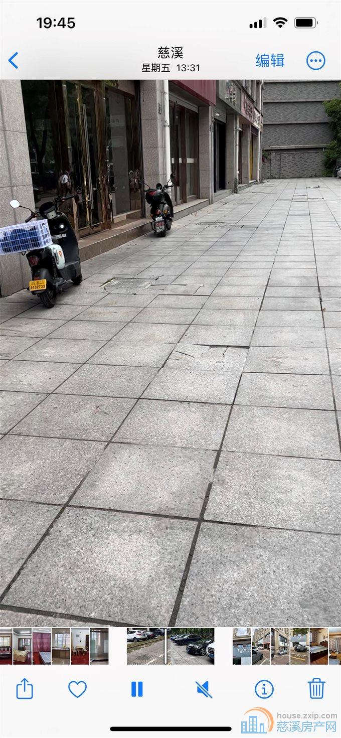 西站东边朝南国道店面二通二楼256平400万直接