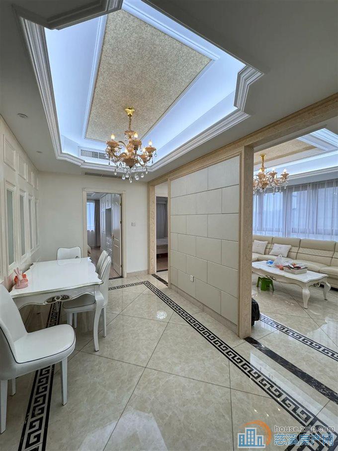 和润公寓 精装带独立车库 阳光无在读