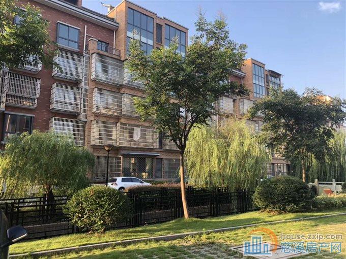 康桥家园4楼117平三室两厅两卫直接房源