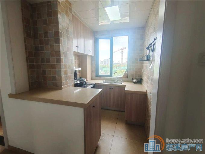 盛泰嘉苑107平156万两居室