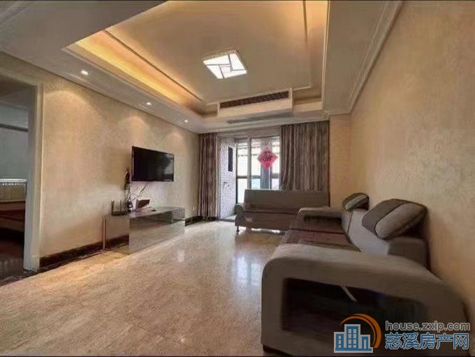 提香公寓东边套90平方+车位精装直接钥匙