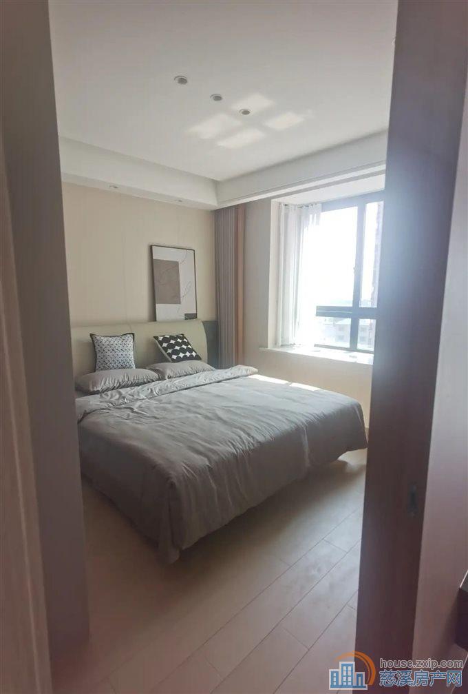 梅林苑84平116万精装修拎包入住