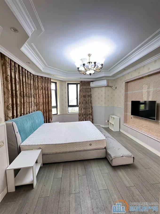 新潮塘南苑一楼精装117平135万带车位