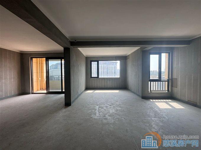 江滨之城102平128.8万 绿城物业