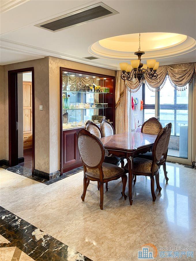 提香公寓143平238万带车位地暖空调