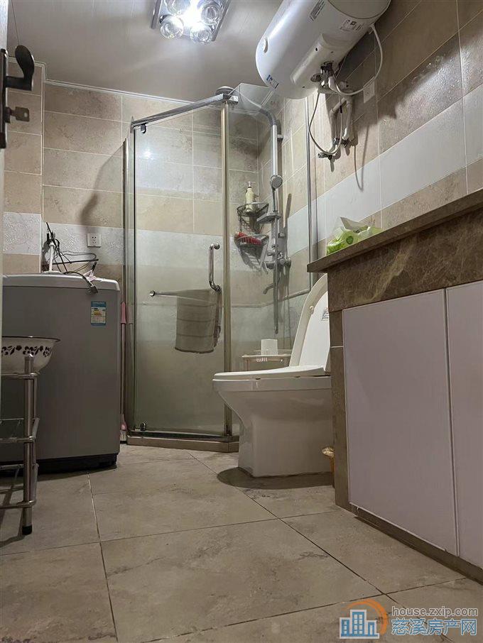 新城中心 中层130平大露台145万