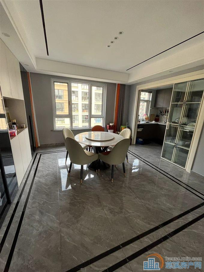 中梁泊景庭143平洋房次顶楼218万