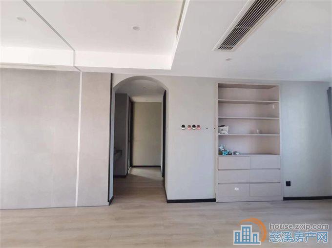 中海湖心半岛洋房两室两厅两卫直接房源