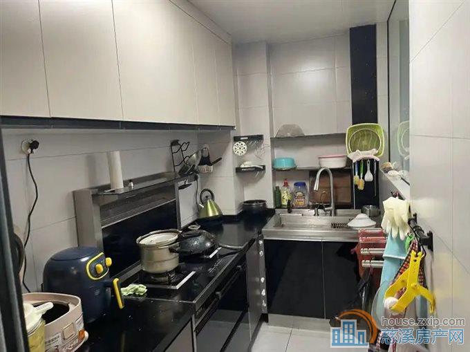 急售梅林苑83.5平102万带杂物间