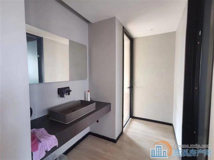 中海湖心半岛洋房两室两厅两卫直接房源