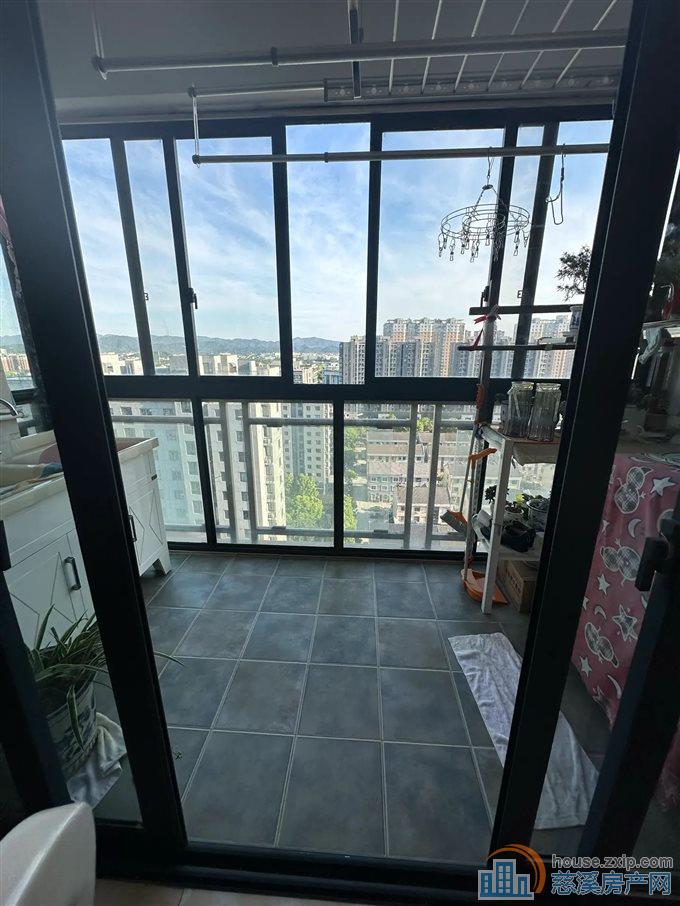 美华银桂苑140平210万凤凰层带车位