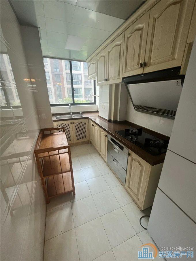 城市桃源 精装89平方120万带车位