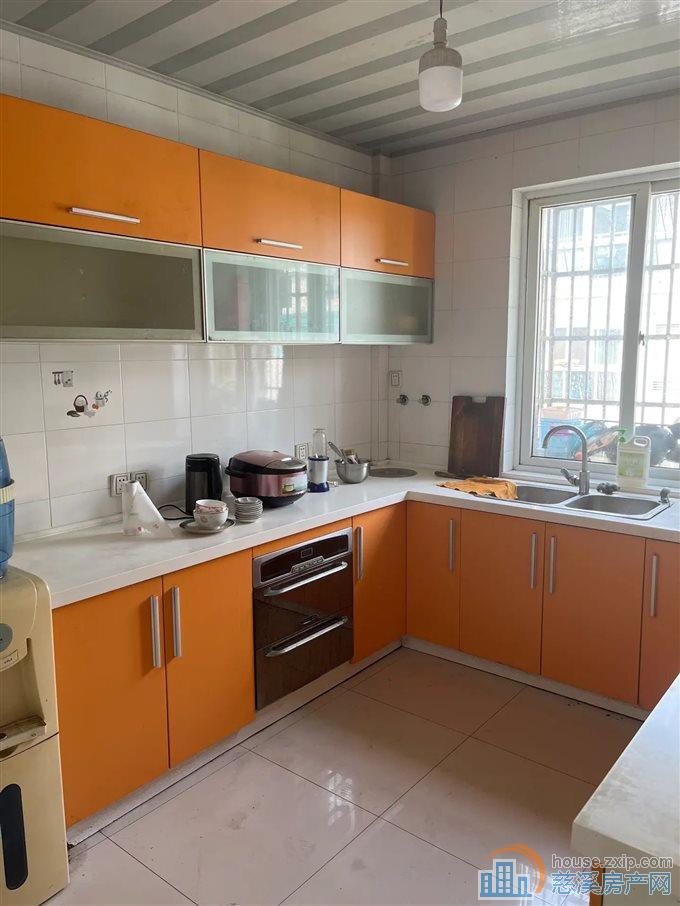 欧景苑叠墅218平方180万 带三个露台