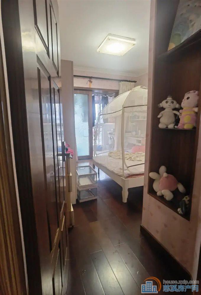 景观花苑二期 精装179平方180万车位