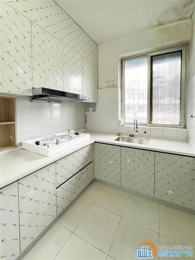 孙塘新村 精装复式122平方88万带露台