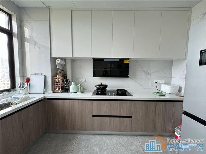 元亨雅园 144平 全新精装带车位258