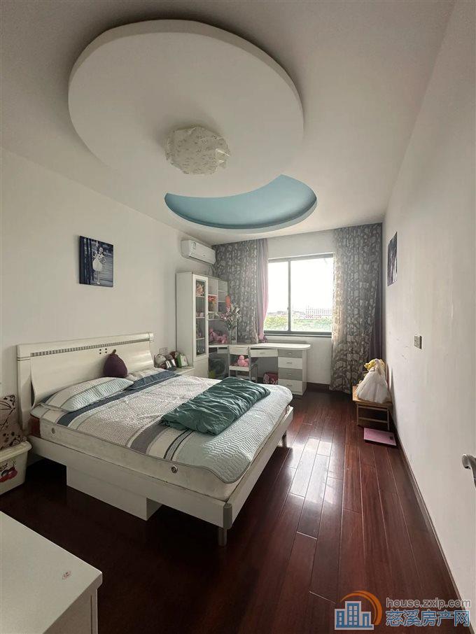 胜地名苑149平118万洋房精装修