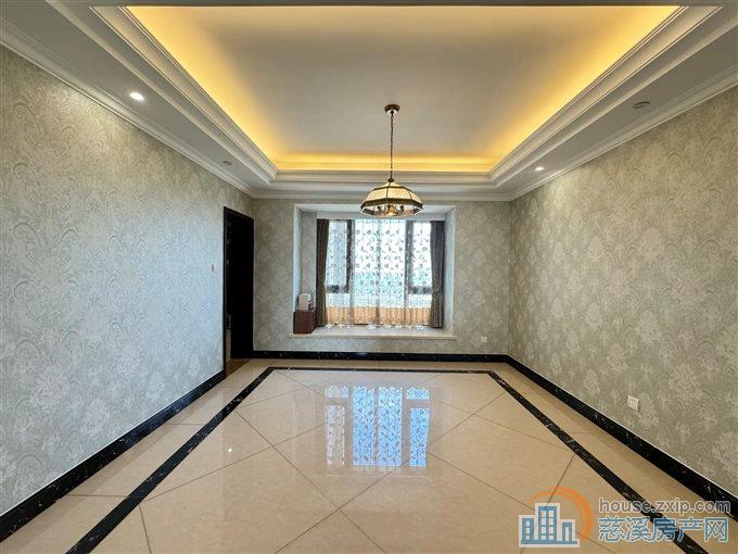 金地鸿悦189平338万精装修