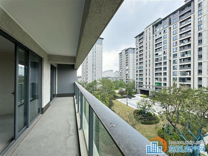 美的君耀府147平238不是ZUI后一排