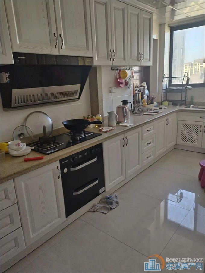 君悦湾精装修 车位另算楼层好采光好