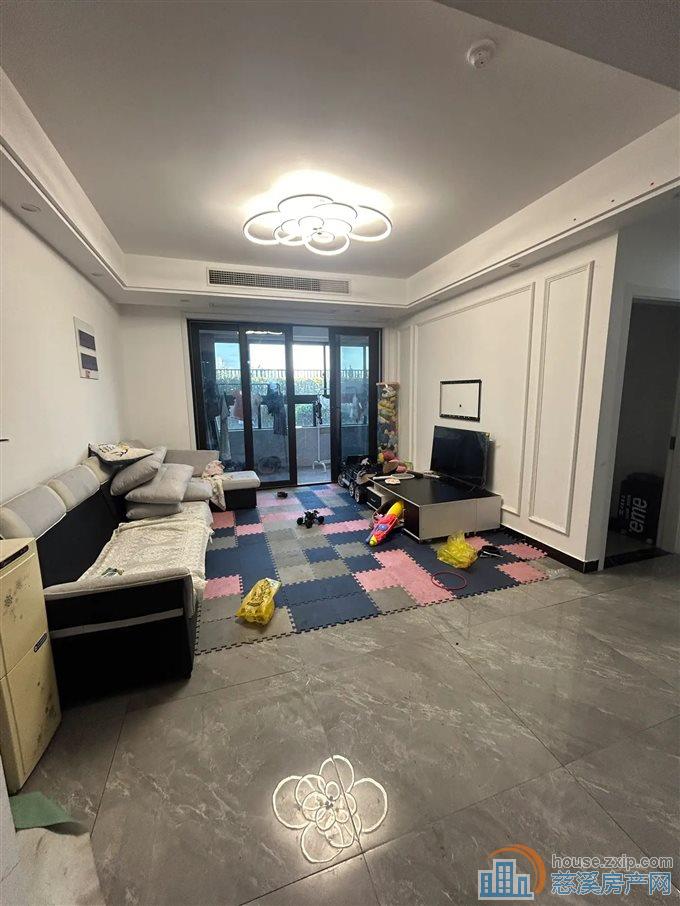 急售青樾府135.5平136万