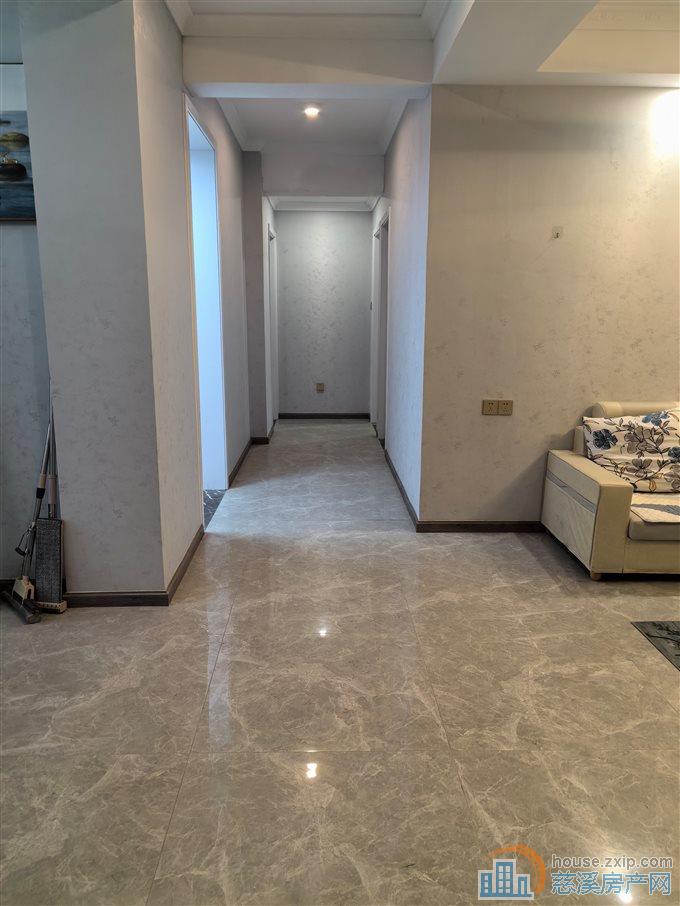 新潮塘南苑161平送车位及储物间185万