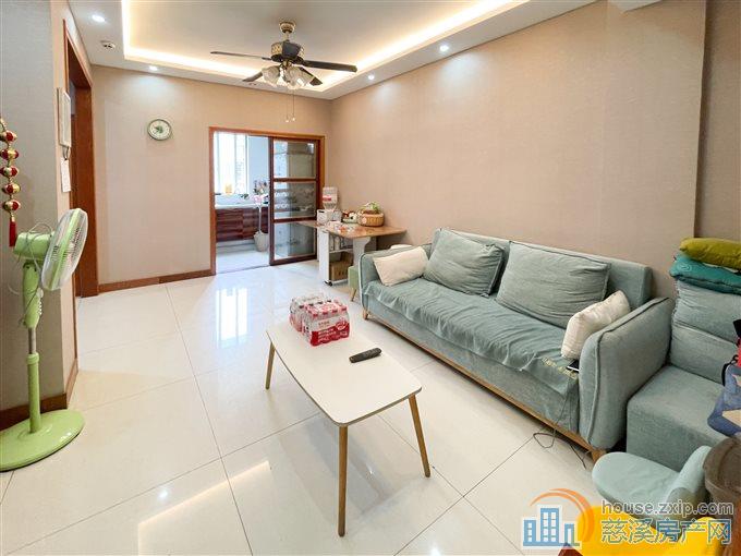 急 玲珑小区84.15平94万有杂物间