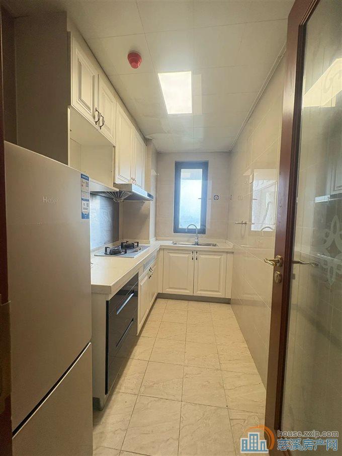 恒大河悦府92平75万三居室精装修