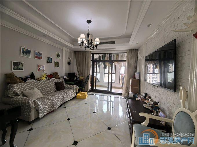 凯旋门精装 142平 238万