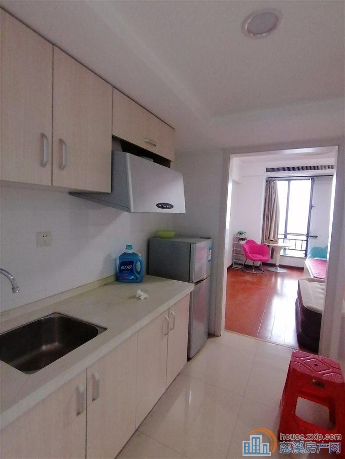 财富中心 精装 租售都可以42平45万